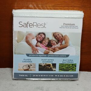 SafeRest Twin XL Mattress Protector Waterproof Hypoallergenic Premium Bed Cover